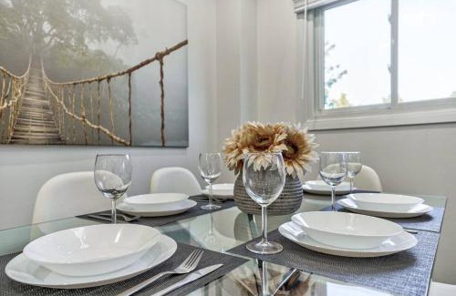 Agincourt North Apartamento | 4BR Scarborough Gem, Freshly Renovated, 7 Car Parking