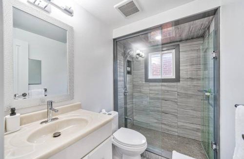 Agincourt North Apartamento | 4BR Scarborough Gem, Freshly Renovated, 7 Car Parking