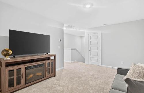 Ocean Isle Beach Casa | 4BR Townhouse with Golf View in Ocean Isle Beach