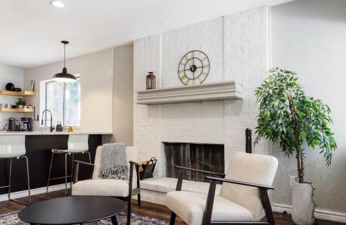 Bedford Casa | 4brping Pong2500 Sq Ft