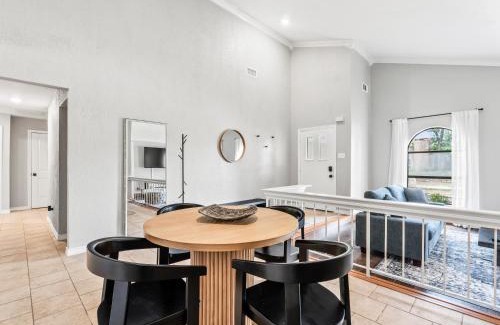 Bedford Casa | 4brping Pong2500 Sq Ft