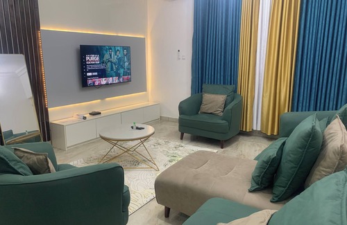 Abuja Apartamento | 4minutes from Aso Rock Villa, King Bed, 3-bedroom apartment, Chef, Outdoor Games