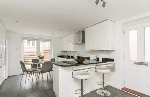 Cookham Dean Casa | 4OC · Fab English Country Cottage | Pass the Keys