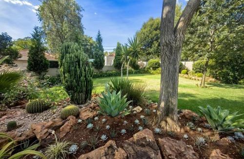 Greater Johannesburg Metropolitan Area Villa | 4onJuweel