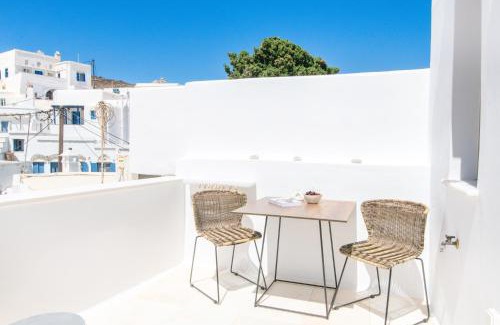 Panormos Casa | 4TWaves Pyrgos House -near the square Platanos