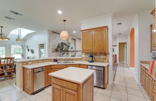 Crowley Cabaña | 5 Acres! Countryside Getaway Outside Fort Worth