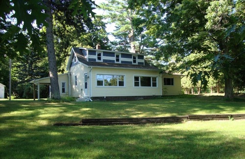 Maple City Casa | 5 acres Little Traverse Lake, Family favorite