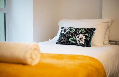 Port Talbot Apartamento | 5 Bed - 2 Bath - Ideal for Work Crews