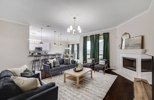 Waxahachie Casa | 5-Bed/2-Bath Pool & Backyard Retreat