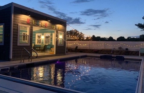 Noblesville Casa | 5 Bed 4.5 Bath - 2 Acre Property W/AMAZING outdoor Living including Heated Pool