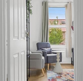 Broad Green Apartamento | 5-Bed London Croydon Townhouse by Harlingtoin