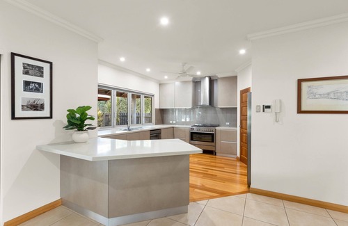 Cable Beach Casa | 5 Bedroom 3 Bathroom Luxury House with Pool