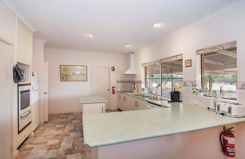 Abbey Otro | 5 bedroom 5 bathroom Kinvarra Park Lodge