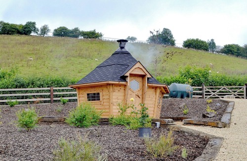 Tirabad Cabaña | Alojamiento de 5 habitaciones en Llananno, near Llandrindod Wells