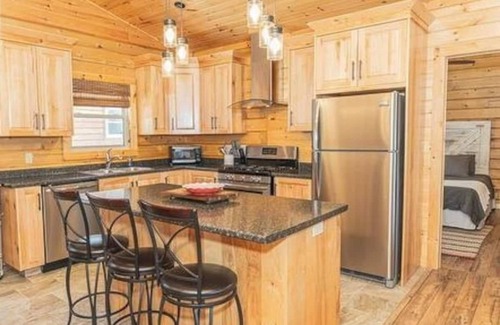 Minden Hills Cabaña | * 5 bedroom * All season Waterfront Minden Cottage Sleeps 10 Rental property