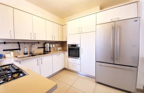 Netanya Condominio | 5 bedroom condo near the beach in Netanya, Israel!n