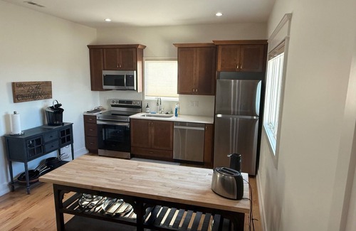 North Chattanooga Casa | 5 Bedroom Condo with STUNNING VIEWS of Downtown Chattanooga & the Tenn. River