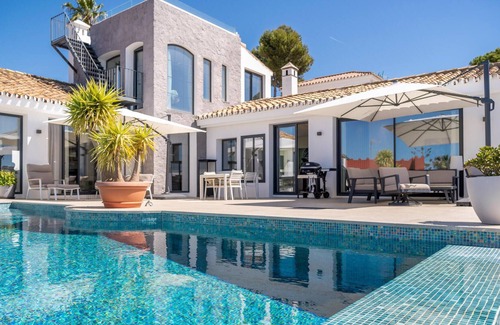 Urbanización Puerto de Estepona Casa | Alojamiento de 5 habitaciones en Urban.Puerto de Estep.