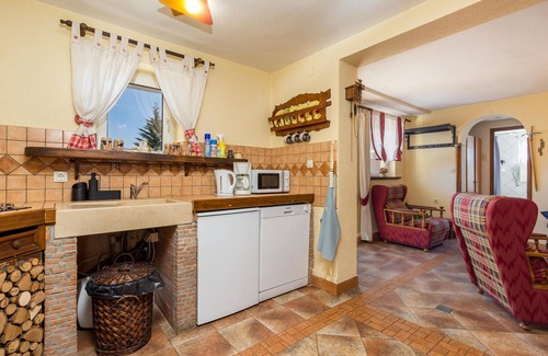 Vrbovsko Casa | Preciosa casa de 5 dormitorios en.