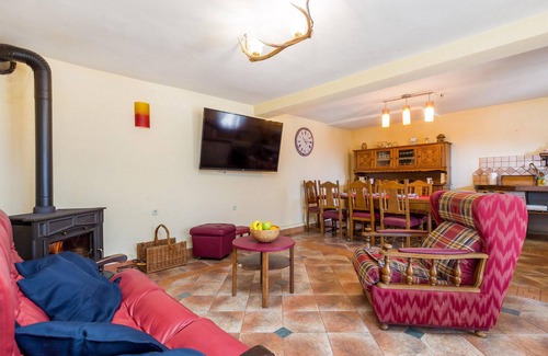 Vrbovsko Casa | Preciosa casa de 5 dormitorios en.