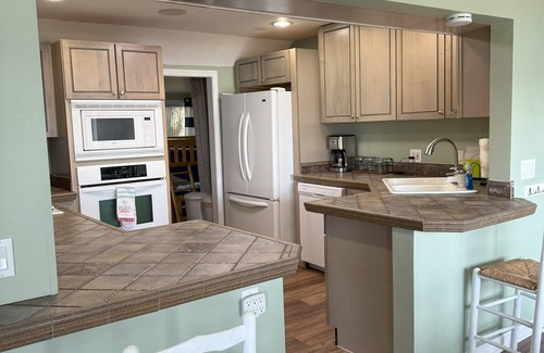 Solon Mills Casa | 5-bedroom Lakefront Getaway on Private Wonder Lake – Sleeps 12
