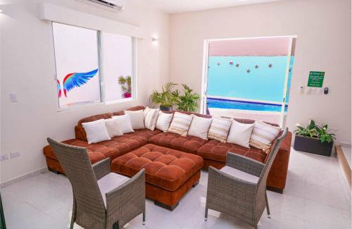 Centro de Cancún Villa | 5 Bedroom Modern Villa with Private Pool - Great Location
