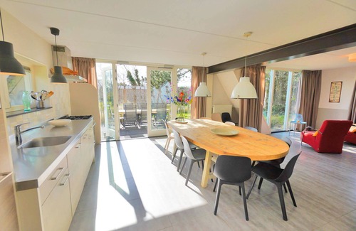 Callantsoog Casa | 5 bedroom private vacation home in callantsoog
