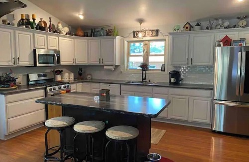 Wisconsin Dells Casa | 5 Bedroom Wooded Paradise (mins from wi dells)