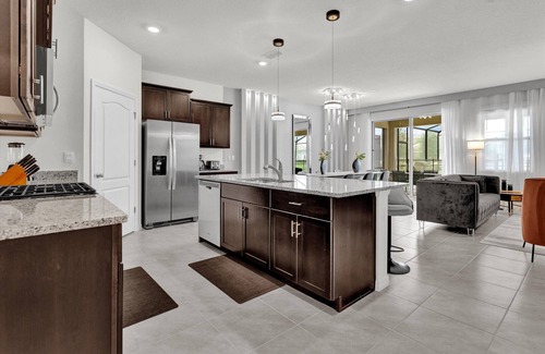 Sunridge Woods Casa | 5 Bedrooms/ 5 Bathrooms/ Solterra (7622 OL)