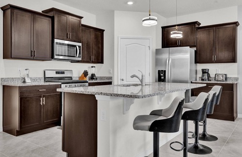 Sunridge Woods Casa | 5 Bedrooms/ 5 Bathrooms/ Solterra (7622 OL)