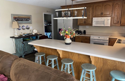 Trimble Casa | 5 BR Retreat on Beautiful Smith Lake & Close to I-65