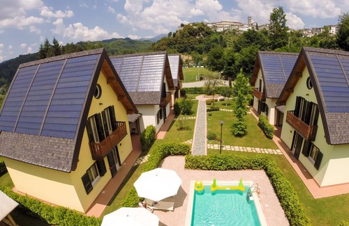 Coreglia Antelminelli Casa | 5 chalets con piscina privada. Se aceptan animales