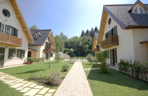 Coreglia Antelminelli Casa | 5 chalets con piscina privada. Se aceptan animales