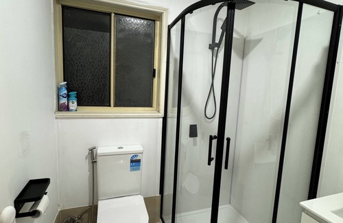 Bundoora Casa | 5 Ensuite Bedrooms for Ultimate Comfort with Every Convenience-Bundoora