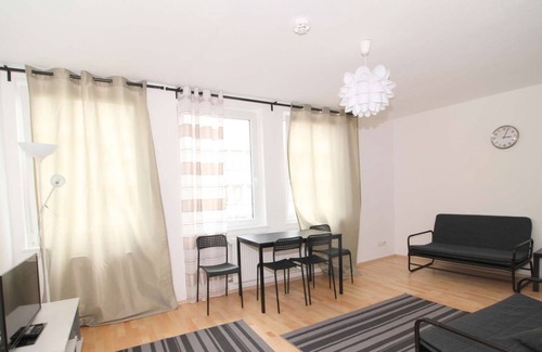 Offenbach am Main Apartamento | 5 Huéspedes / Apartamento de 3 habitaciones en CITY CENTRE