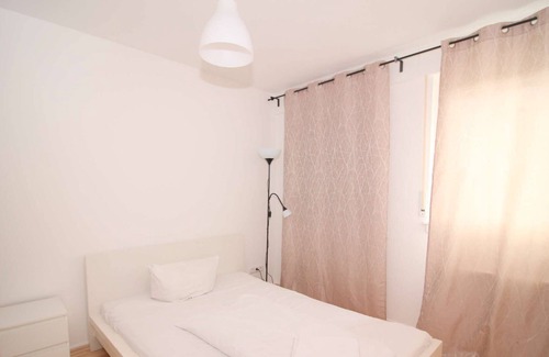 Offenbach am Main Apartamento | 5 Huéspedes / Apartamento de 3 habitaciones en CITY CENTRE
