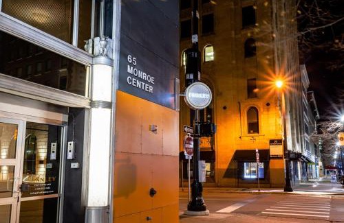 Downtown Casa | 5 King Bed Suites at The Finnley Hotel in DT GR