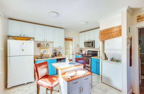 Mossy Oaks Cabaña | 5 Mi to Downtown Beaufort: Pet-Friendly Cottage!