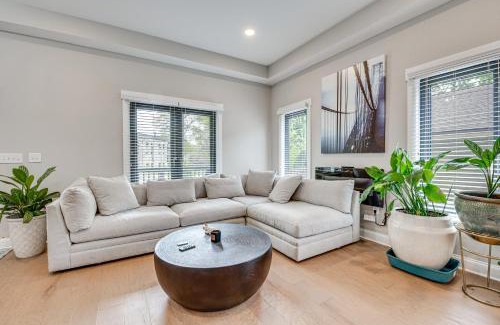 Sylvan Hills Casa | 5 Mi to Dtwn ATL Home with Office and Large Backyard!