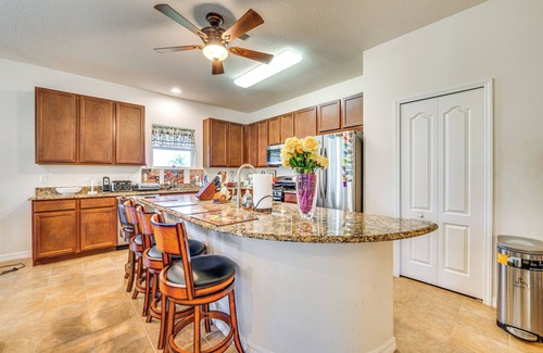 Clermont Casa | 5 Mi to Dtwn Clermont: Family Home w/ Water Views!