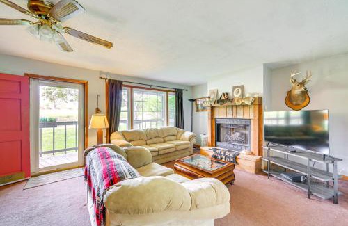 Waynesville Casa | 5 Mi to Lake Junaluska Mtn Haven with Deck!