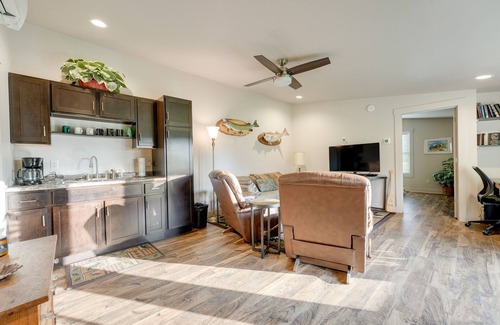 White Pigeon Apartamento | 5 Mi to St Joseph River: Apartment w/ Fire Pit!