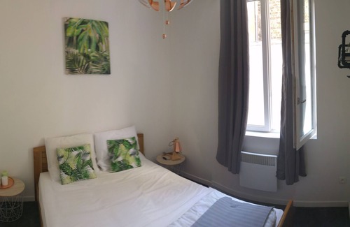 Gare Apartamento | 5 min del mar y del centro, vista abierta + jardín