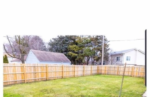 North Chicago Casa | 5 min to Naval station Great Lake, Great lakes Commissary, RFU Medical School.