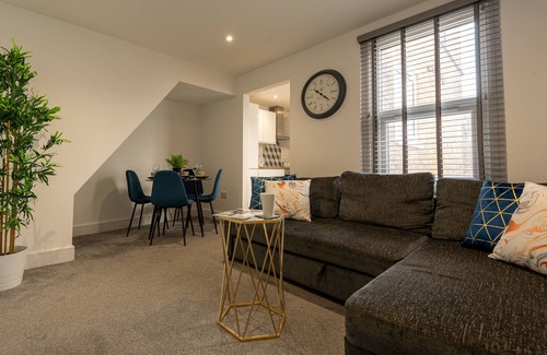 Rochester Apartamento | ★5 MINS TO CENTRAL ★COSY 1 BED ★FREE PARKING