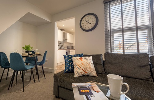 Rochester Apartamento | ★5 MINS TO CENTRAL ★COSY 1 BED ★FREE PARKING