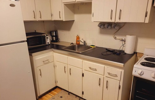 Saint-Jean-Baptiste Apartamento | 5 Mins to Old Quebec: A/C+ Wi-Fi + Pet-Friendly