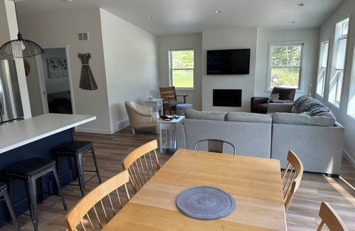 Jacksonport Casa | 5 minute walk to sand beach & restaurants, sleeps 8, 1.5 acres, in Jacksonport