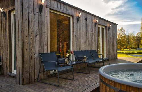 Pieriga Casa | 5 minutes from Beach, Cozy Cabin with Hot Tub