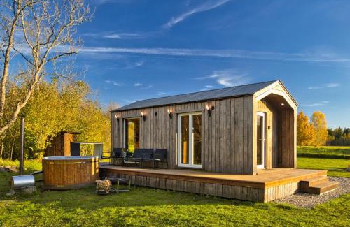 Pieriga Casa | 5 minutes from Beach, Cozy Cabin with Hot Tub